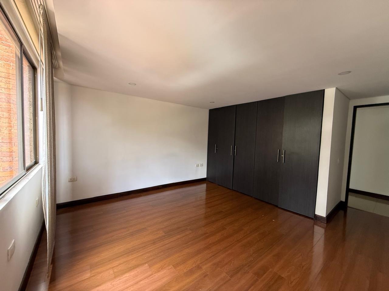 En renta y Venta amplio apartamento en Castropol  - Image 13