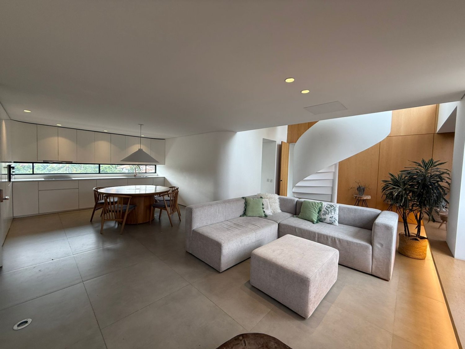 Exclusivo duplex con jacuzzi en la terraza en Renta  - Image 4
