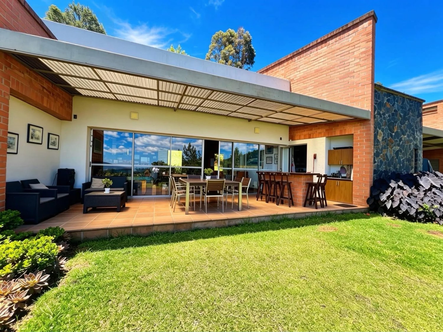 Exclusiva Casa campestre con amplio lote en Venta y renta  — 6