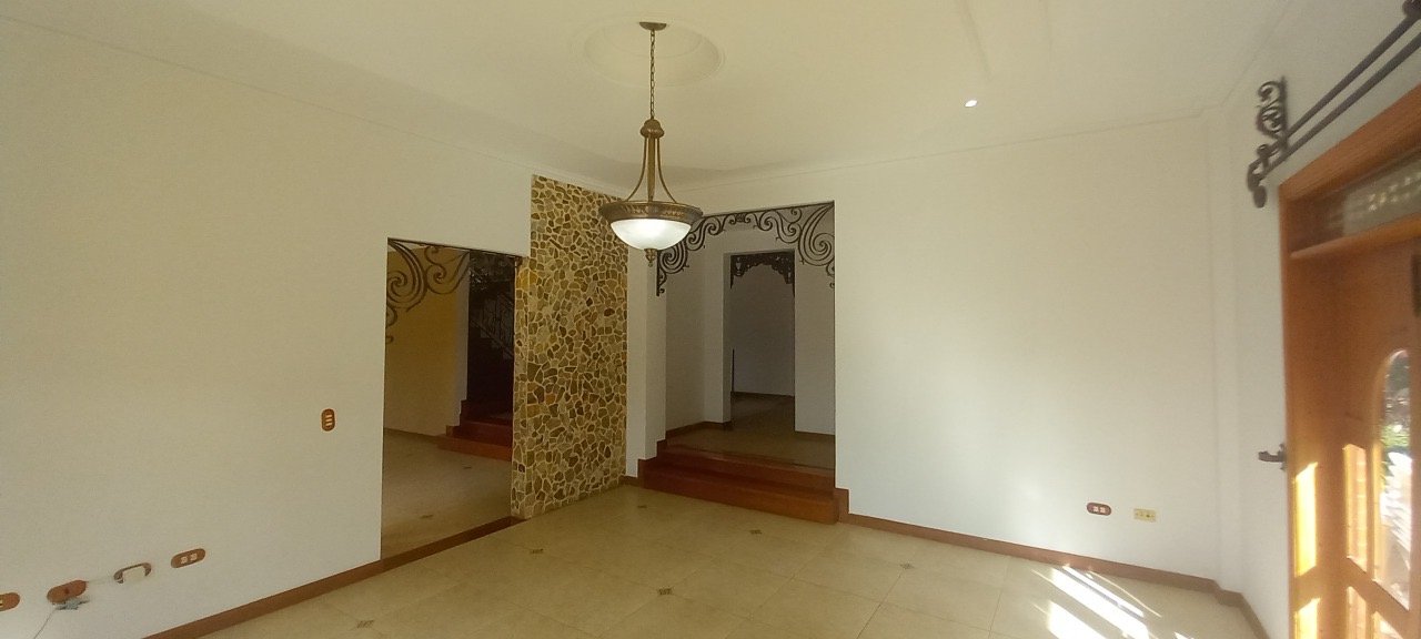 Exclusiva casa en Sabaneta con piscina privada  - Image 10