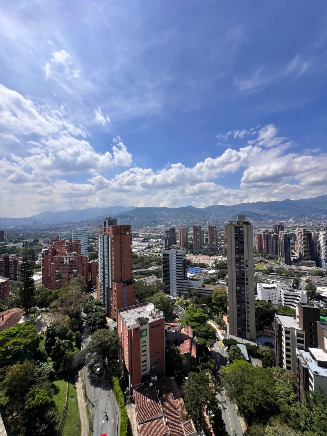 High-Floor Furnished Apartment with Stunning Views – Castropol — 6