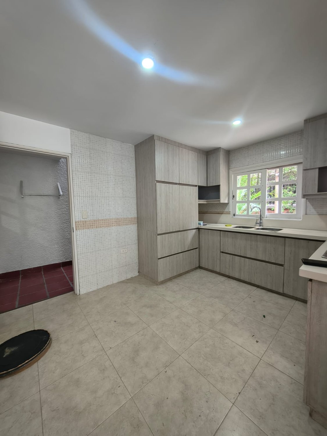Gran Casa de 3 niveles en Renta y Venta en Sabaneta  — 7