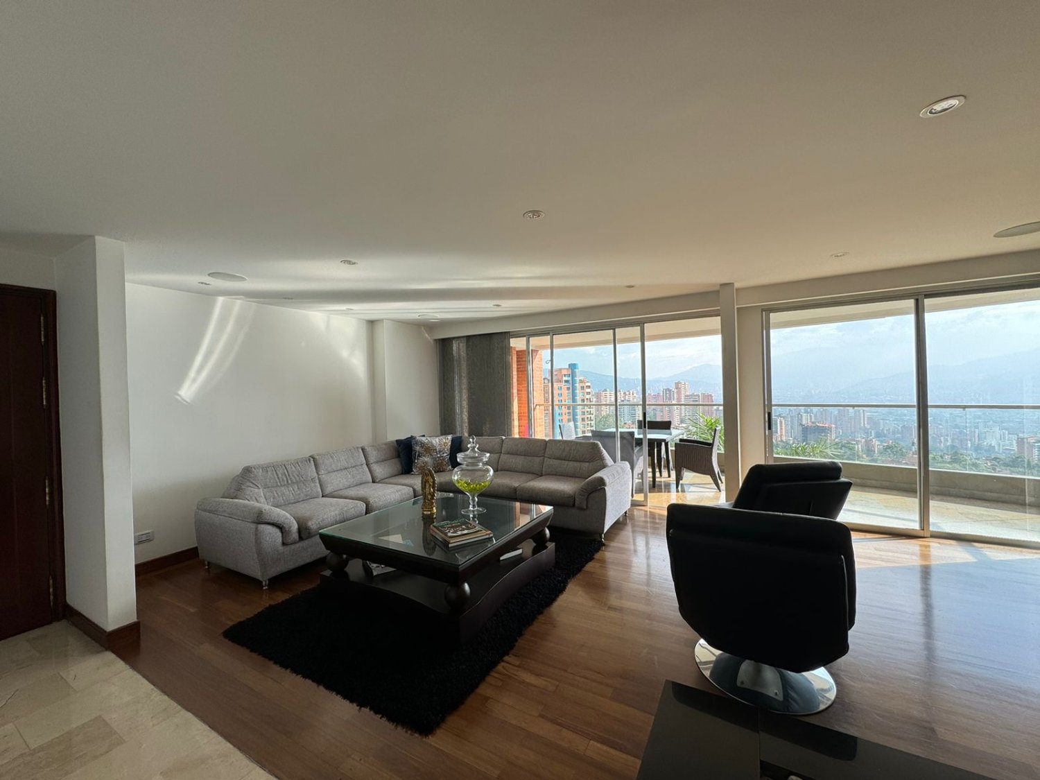 Exclusiva propiedad en Renta y Venta  - Image 8