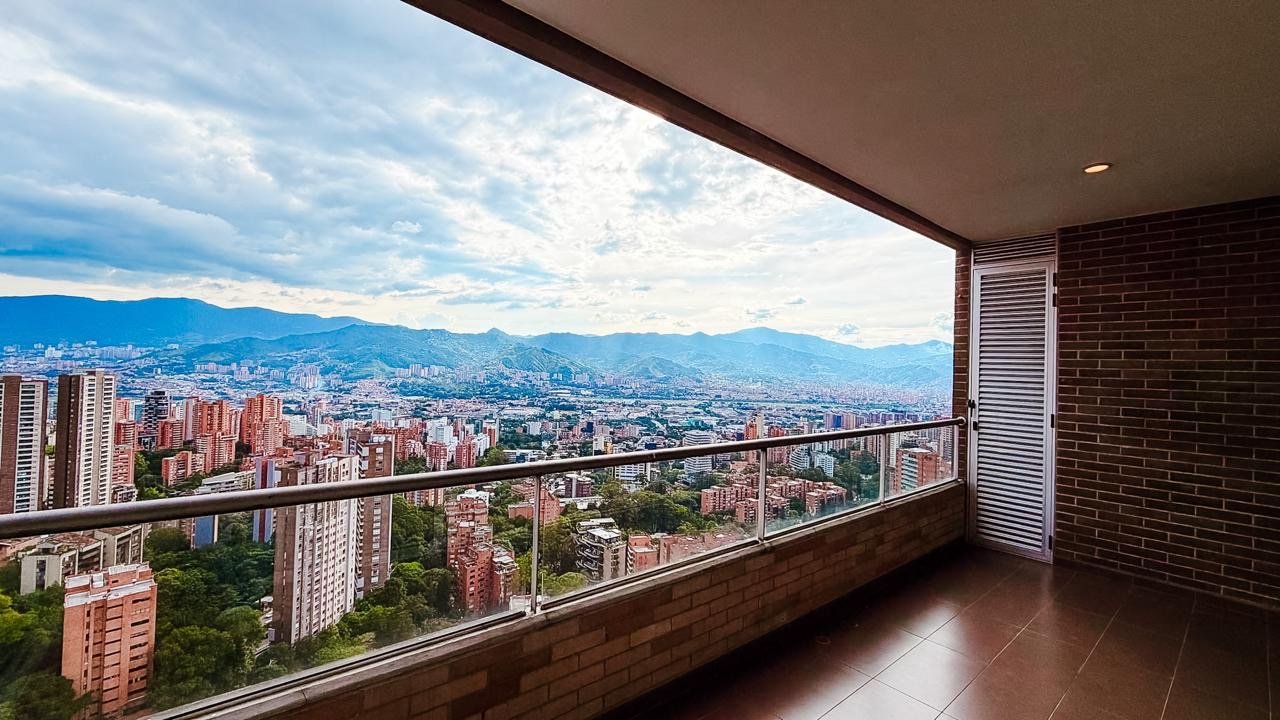 Apartamento duplex en venta en el sector del poblado  — 16