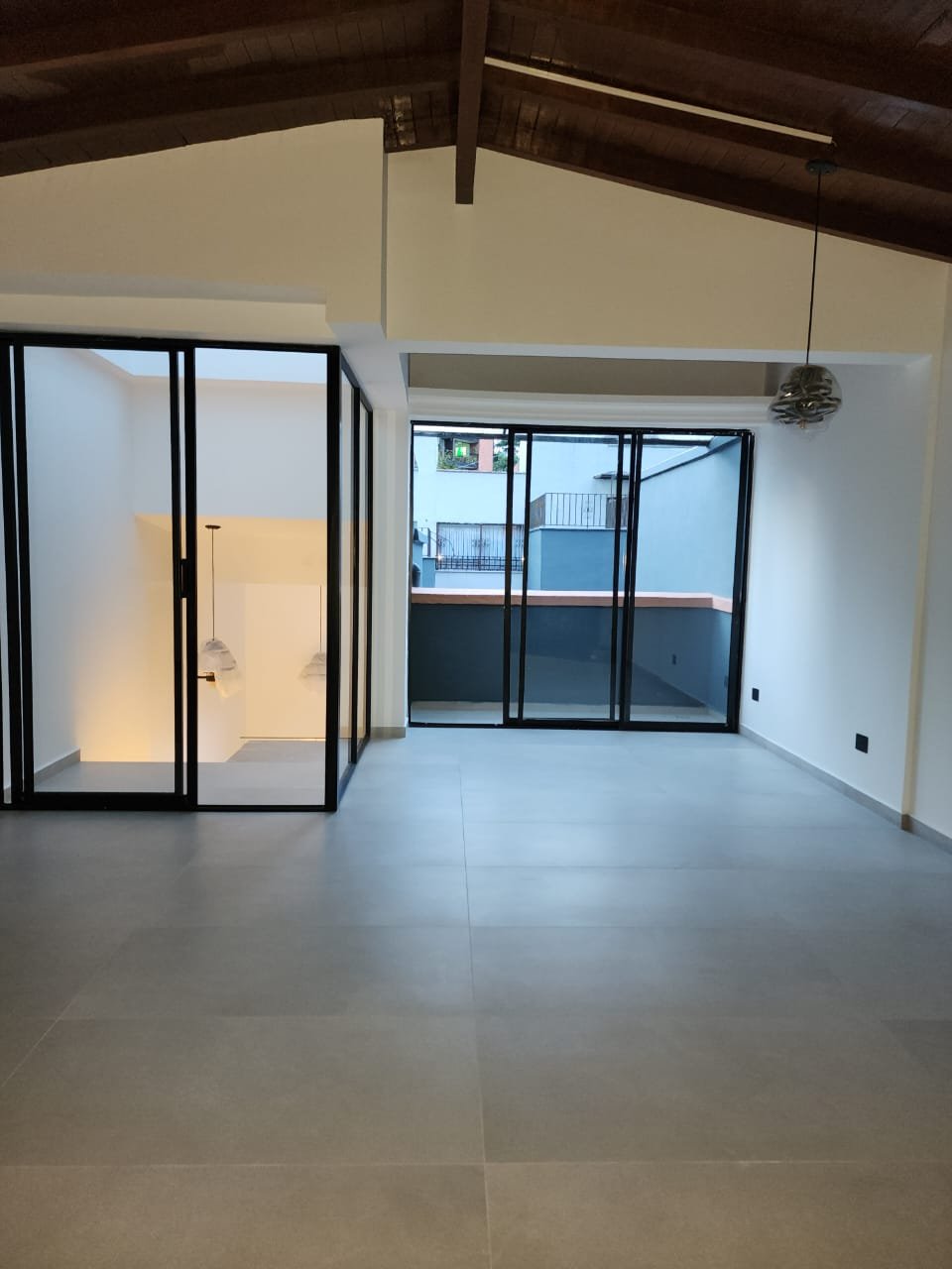 Casa remodelada en Renta tradicional Cerca al Centro comercial el Tesoro  - 15