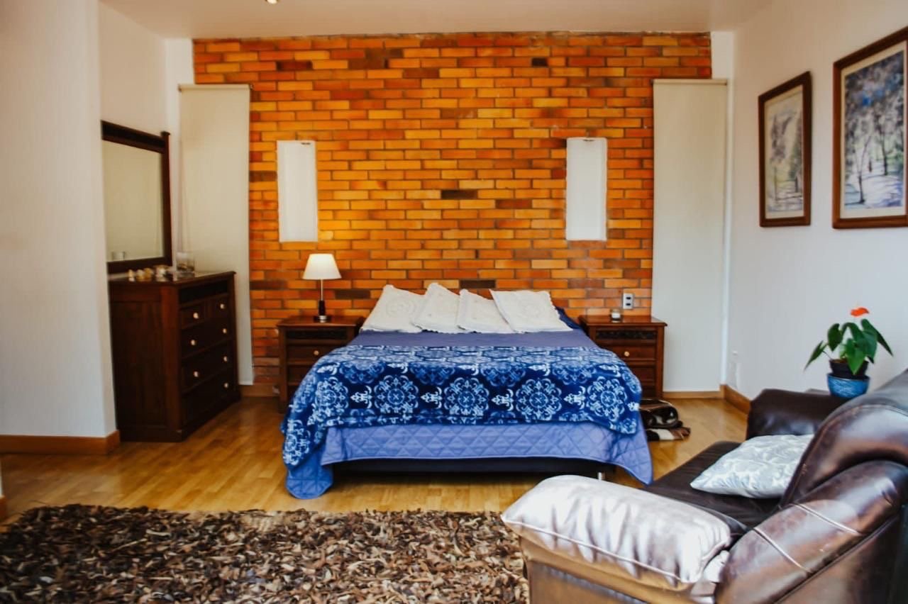 Exclusiva casa en Renta y venta en las palmas con vista panorámica a todo Medellín  - 18