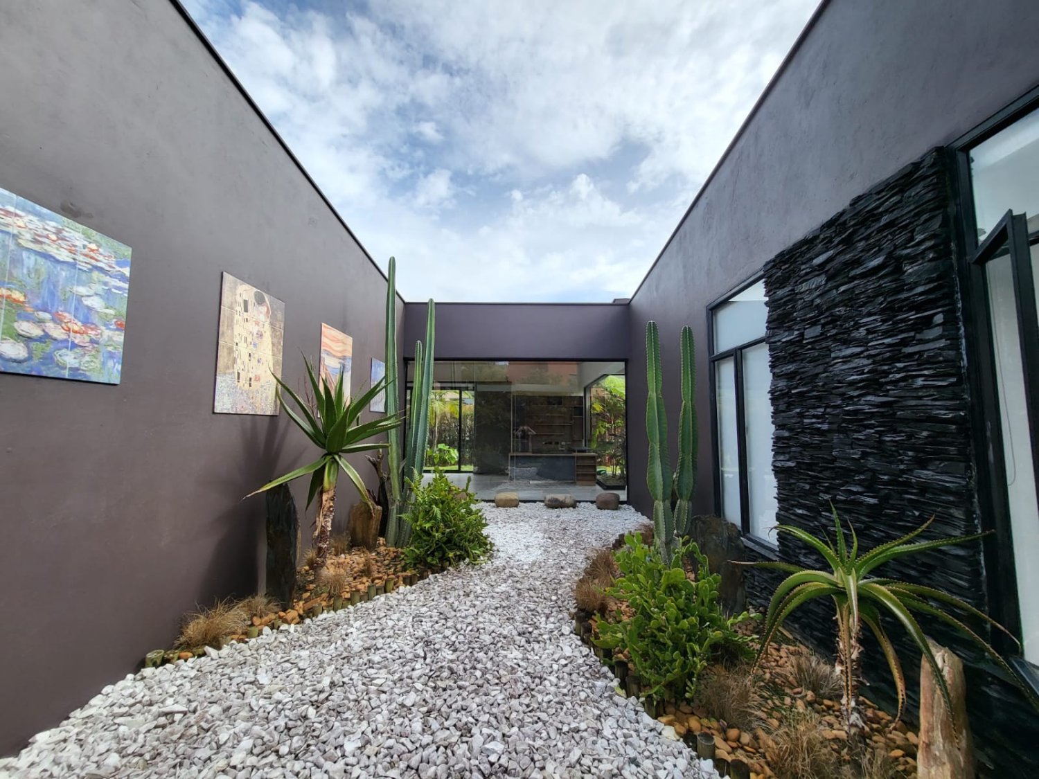 Exclusiva Casa con vista al lago en el sector del Oriente (Llano grande) - Image 6