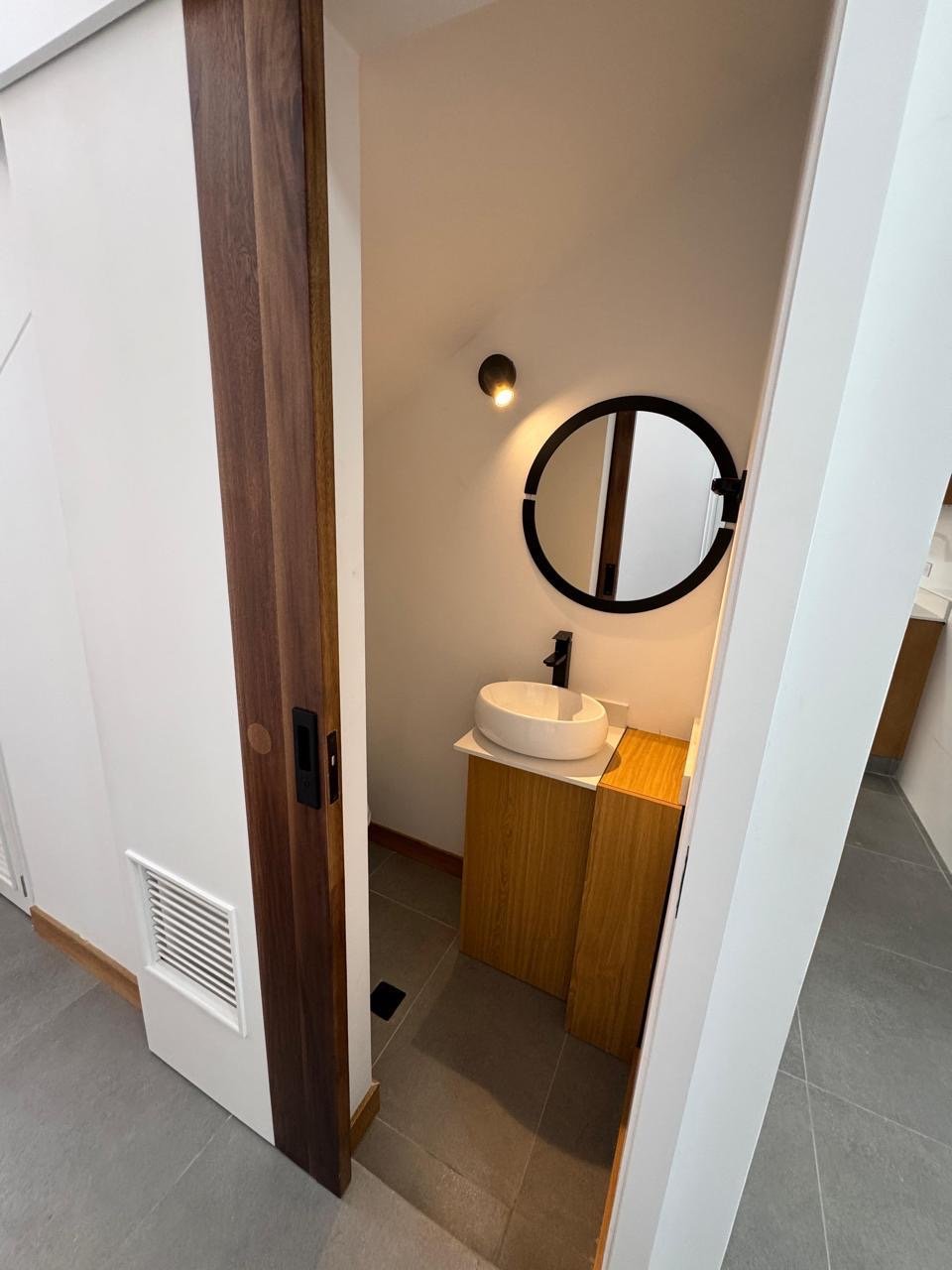 Hermosa casa Remodelada en San Lucas en Renta - Image 4