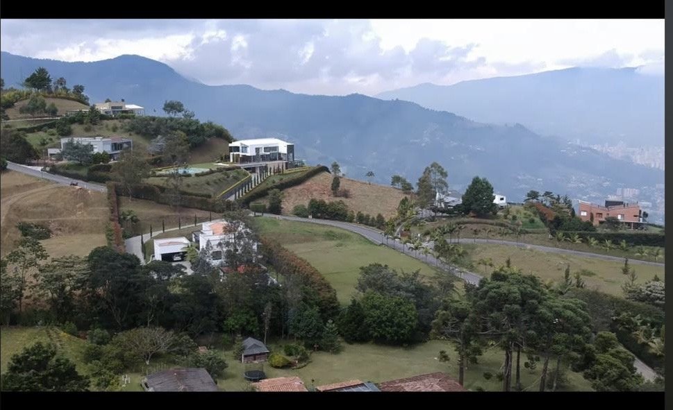 Lote en venta en las palmas en parcelación  — 3