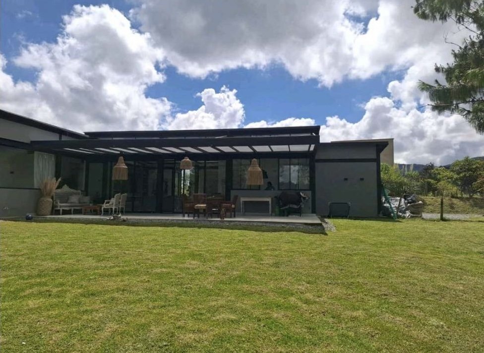 Gran casa disponible en Renta y Venta en altos de Escobero  — 5