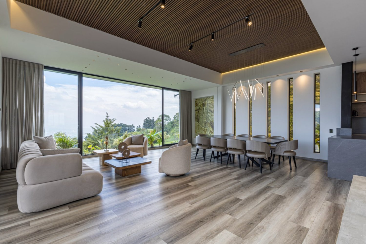 Luxury Villa for Short-Term Rental – 8 Casas, Envigado