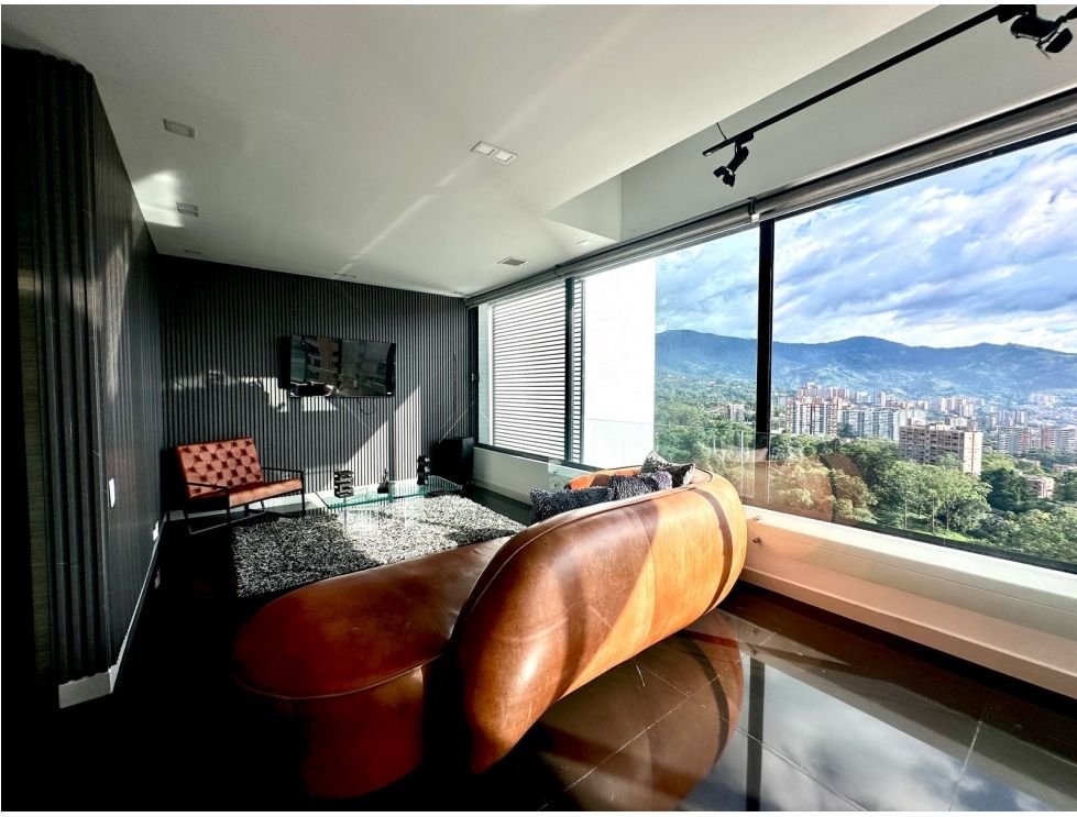 Exclusivo penthouse en el sector de san lucas en Venta y Renta amoblado  - Image 3