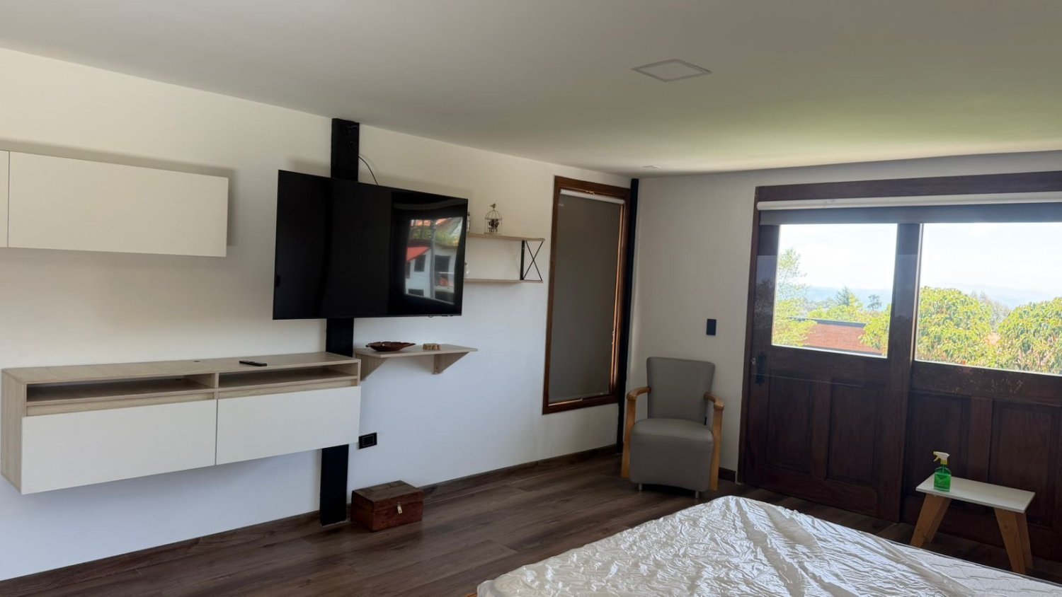 Hermosa Casa Campestre en Venta en el sector de Santa Elena  — 13