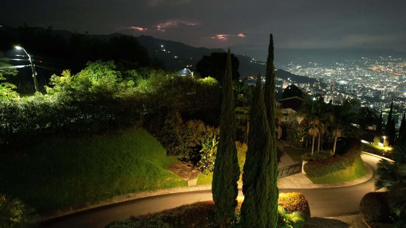 Casa campestre en Venta en el sector de envigado (City plaza) - Image 14