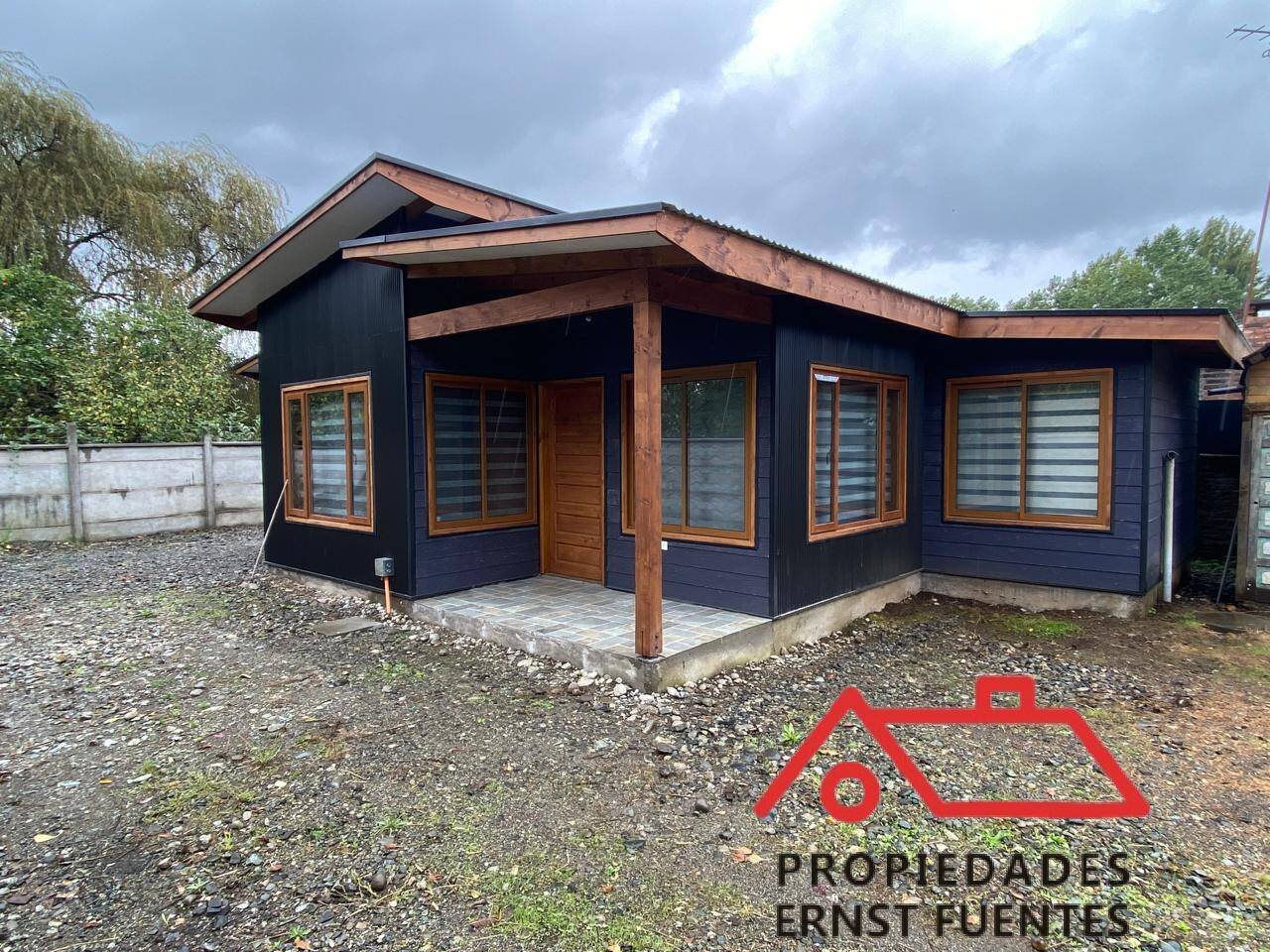 Casa en Arriendo en Malalhue, Lanco Amplios Espacios y Excelente Ubicación - Image 1