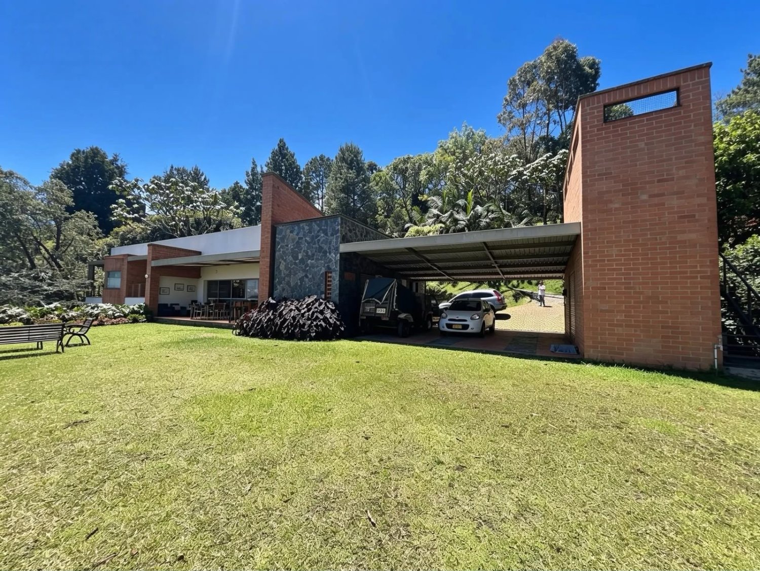 Exclusiva Casa campestre con amplio lote en Venta y renta  — 3