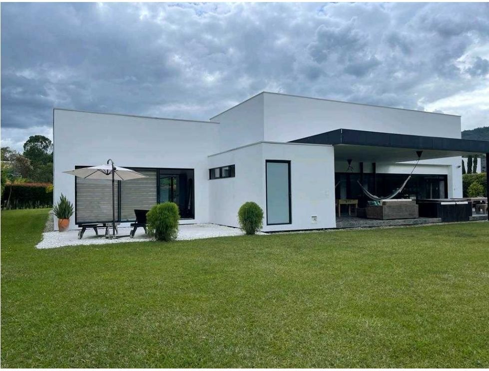 Exclusiva Casa en Venta en Llano Grande Antioquia  — 7