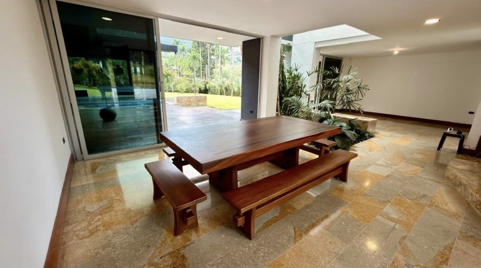 Gran casa Campestre con piscina Privada en Renta  — 3