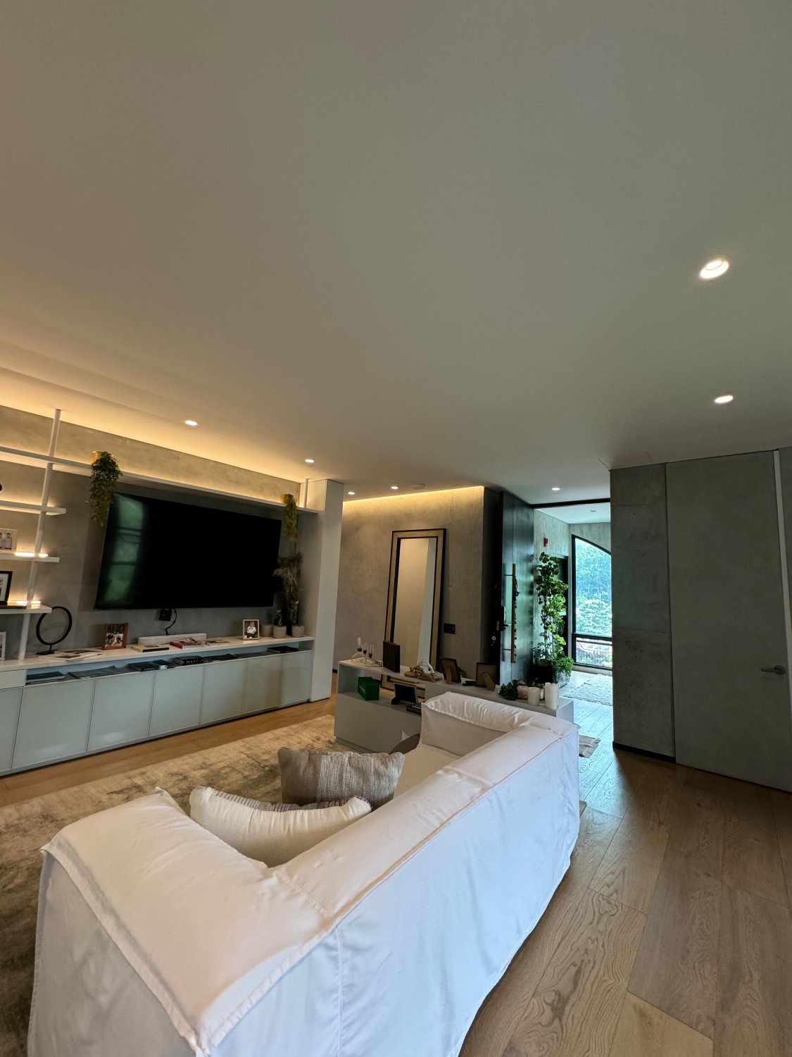 Exclusivo apartamento de lujo en Renta Amoblado (Nuevo) — 3