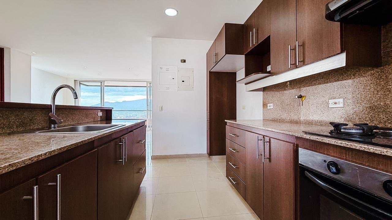 Apartamento duplex en venta en el sector del poblado  — 24