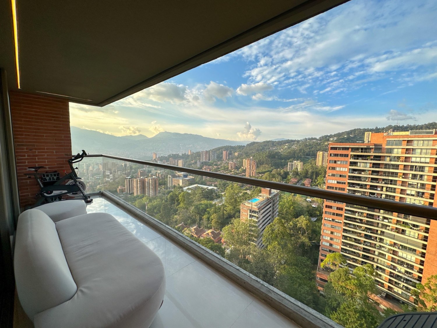 Exclusivo Apartmento deAlujo completamente Dorado en Renta  — 3