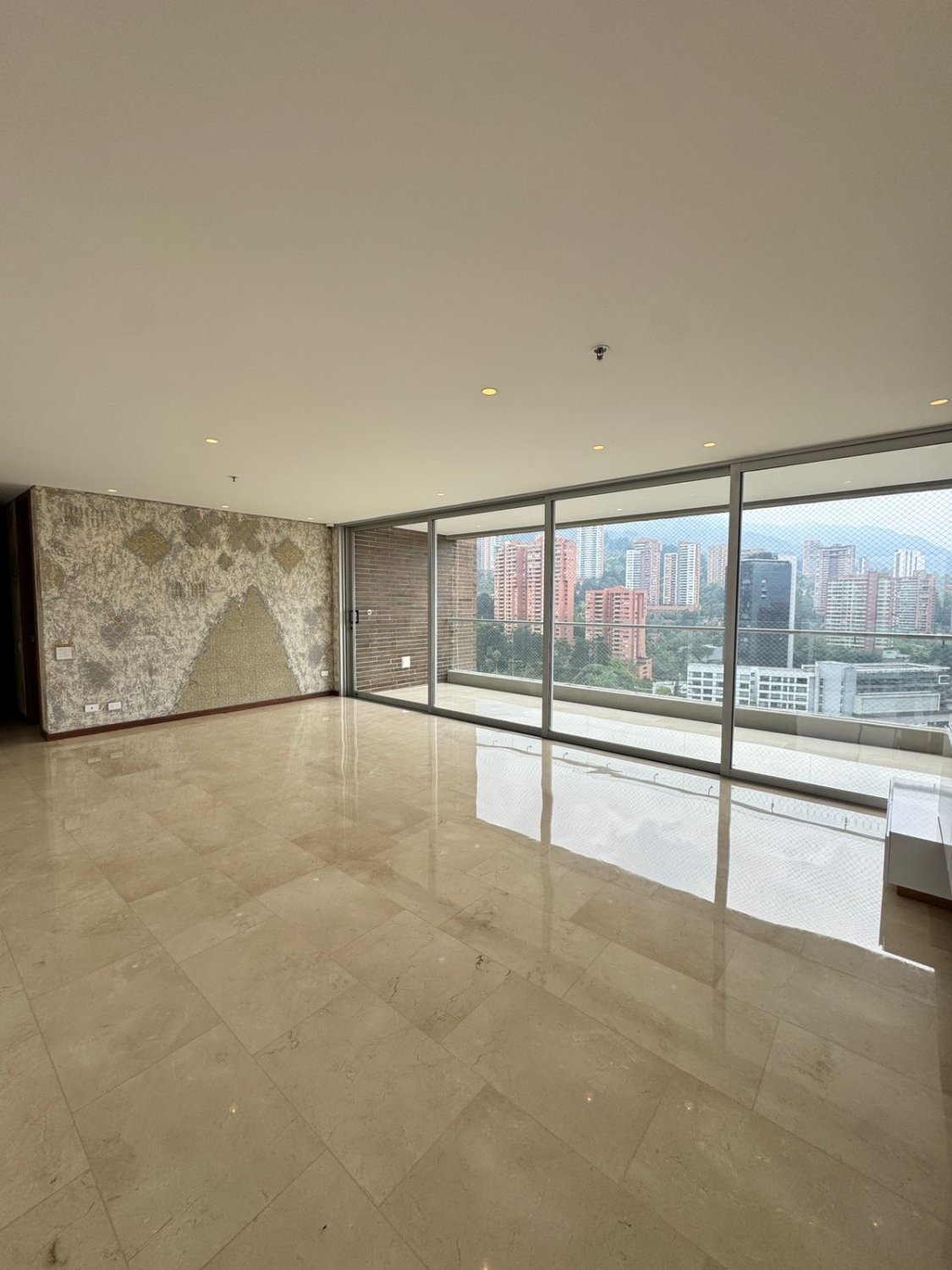 Se renta apartamento en Amsterdam poblado  - Image 2