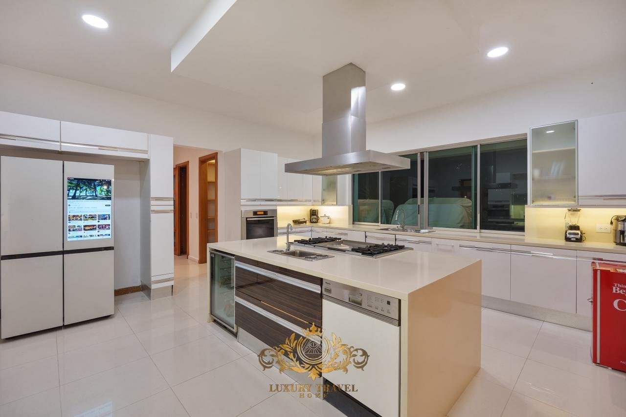 Luxury Mansion for Short-Term & Monthly Rental – El Poblado