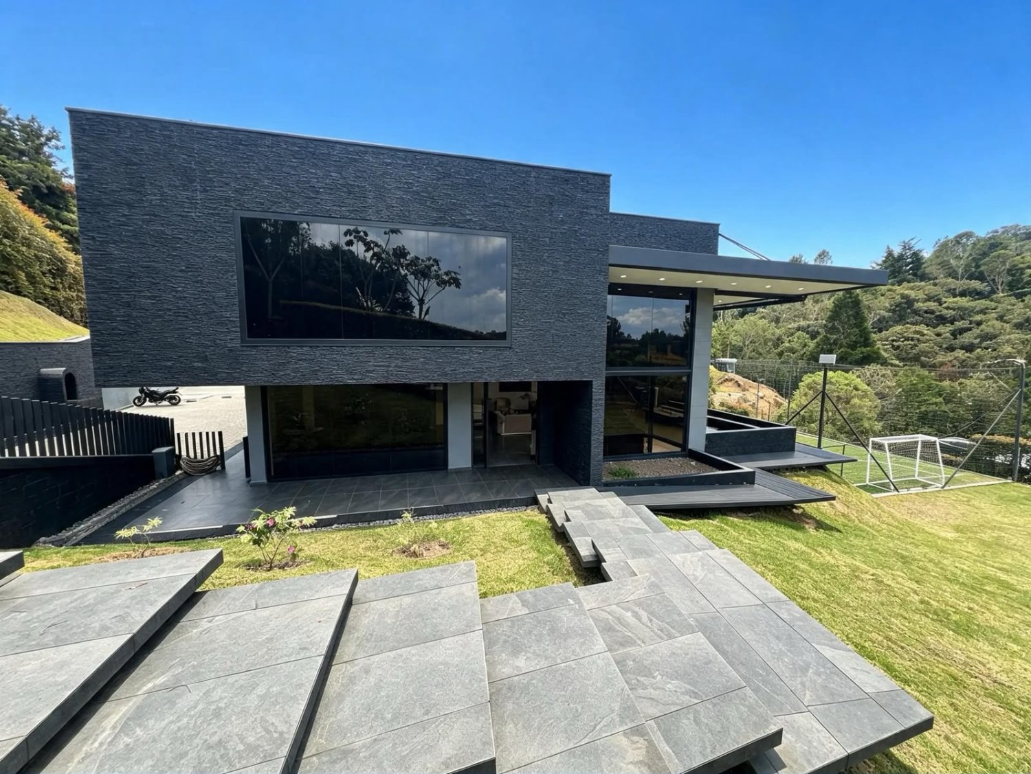 Exclusiva casa ideal para un deportista en renta o venta  — 7