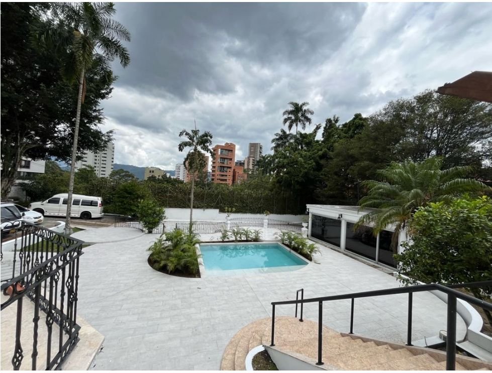 Exclusiva Casa independice en Renta Tradicional en el poblado — 2