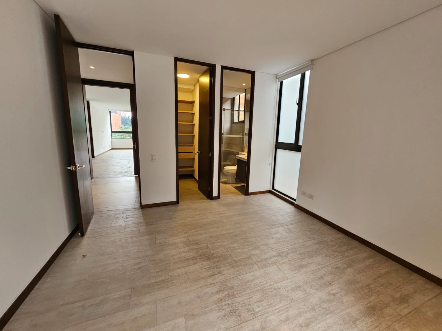 gran apartamento en Renta y Venta en el poblado  - Image 13