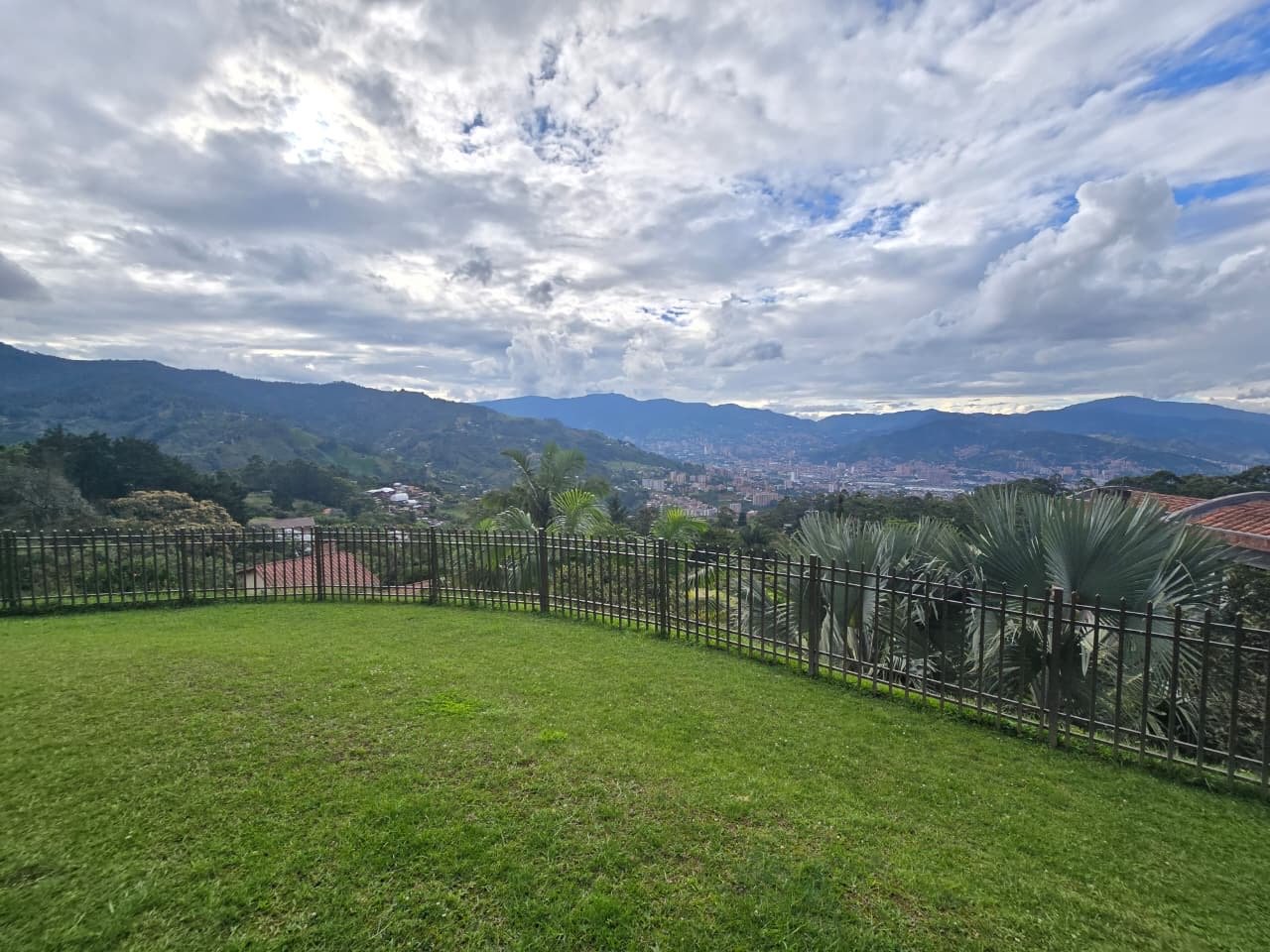 Gran Casa colonial en venta y renta en Altos del Escobero 🏠 - Image 6