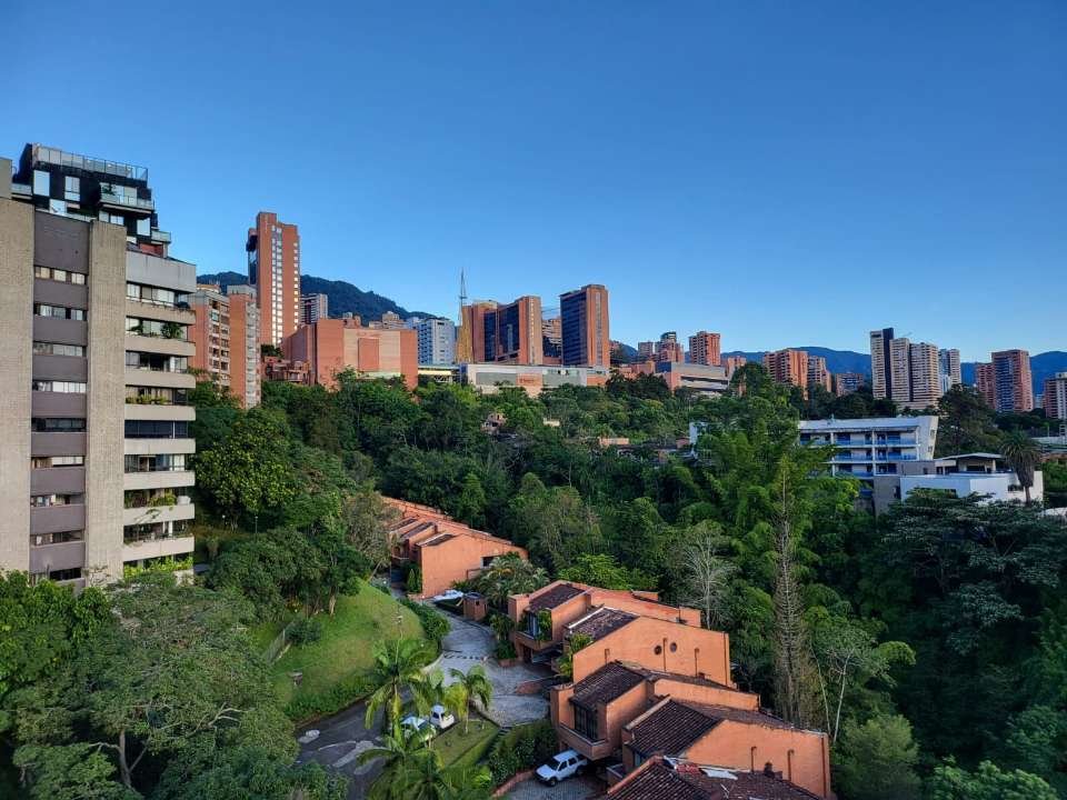 Hermoso apartamento con Doble altura y vista extraordinaria  — 5