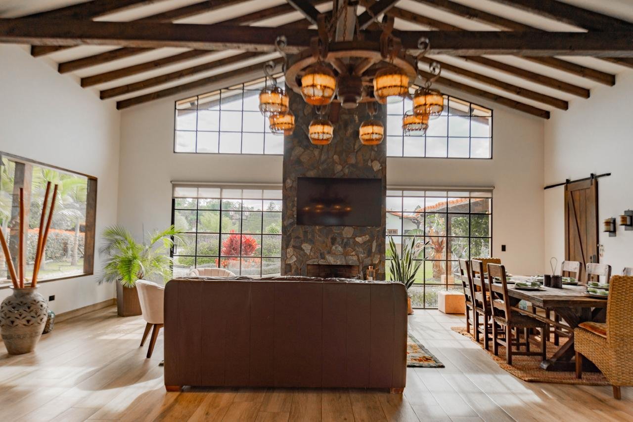 Luxury Country Estate for Sale – El Peñol, Antioquia - 15