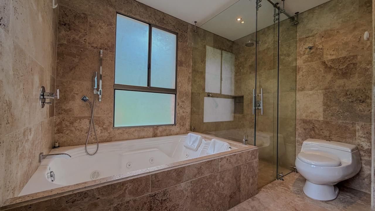 Exclusiva Casa en Renta tradicional en el poblado  - Image 19