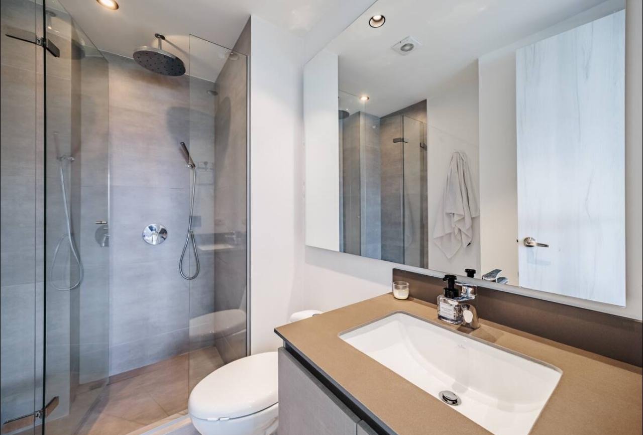 Moderno apartamento en el poblado  - Image 11