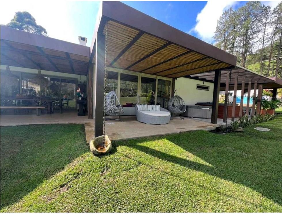 En venta Exclusiva Casa Campestre ubicada en Retiro Antioquía  — 3
