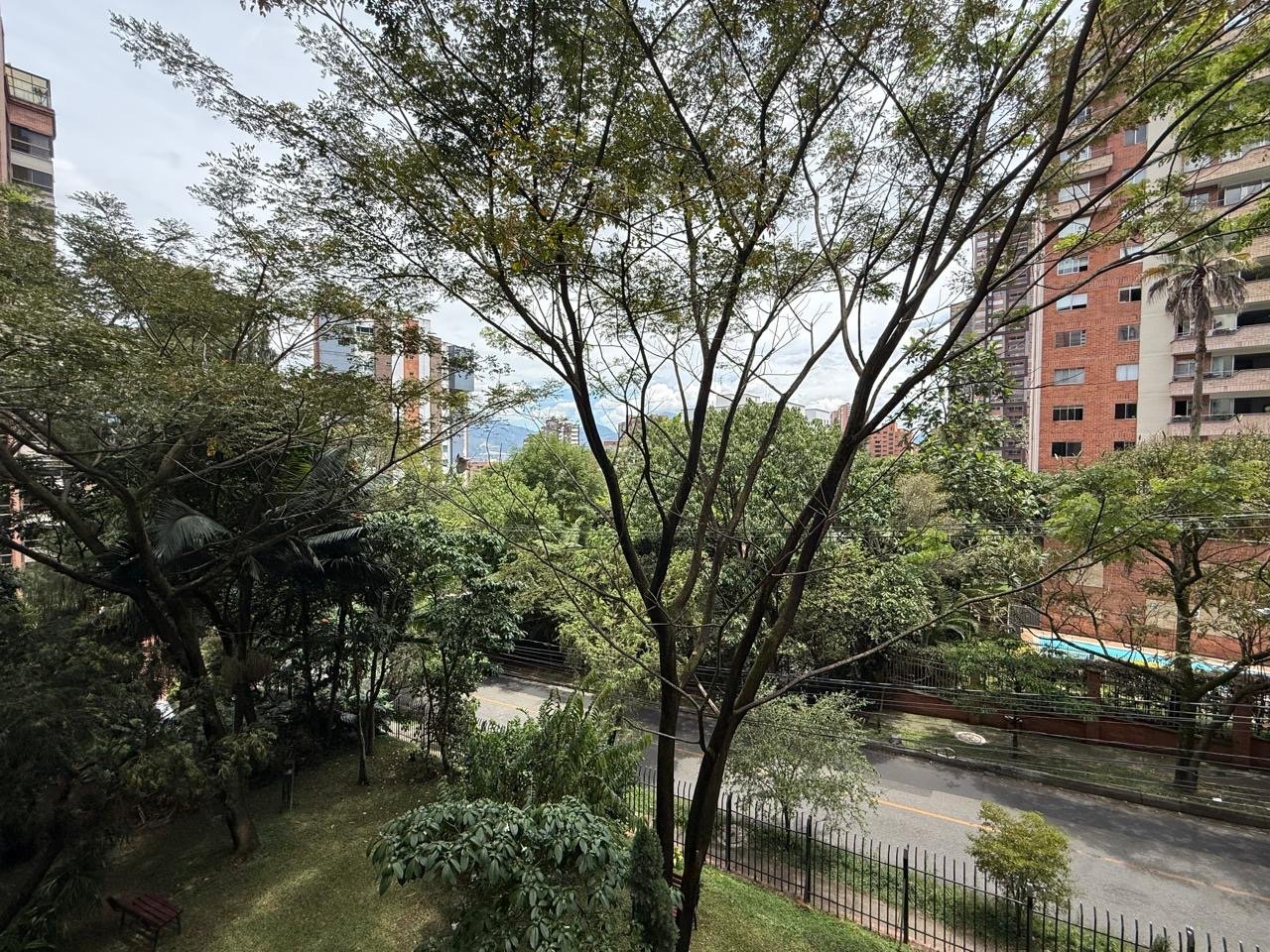 En renta y Venta amplio apartamento en Castropol  - Image 10