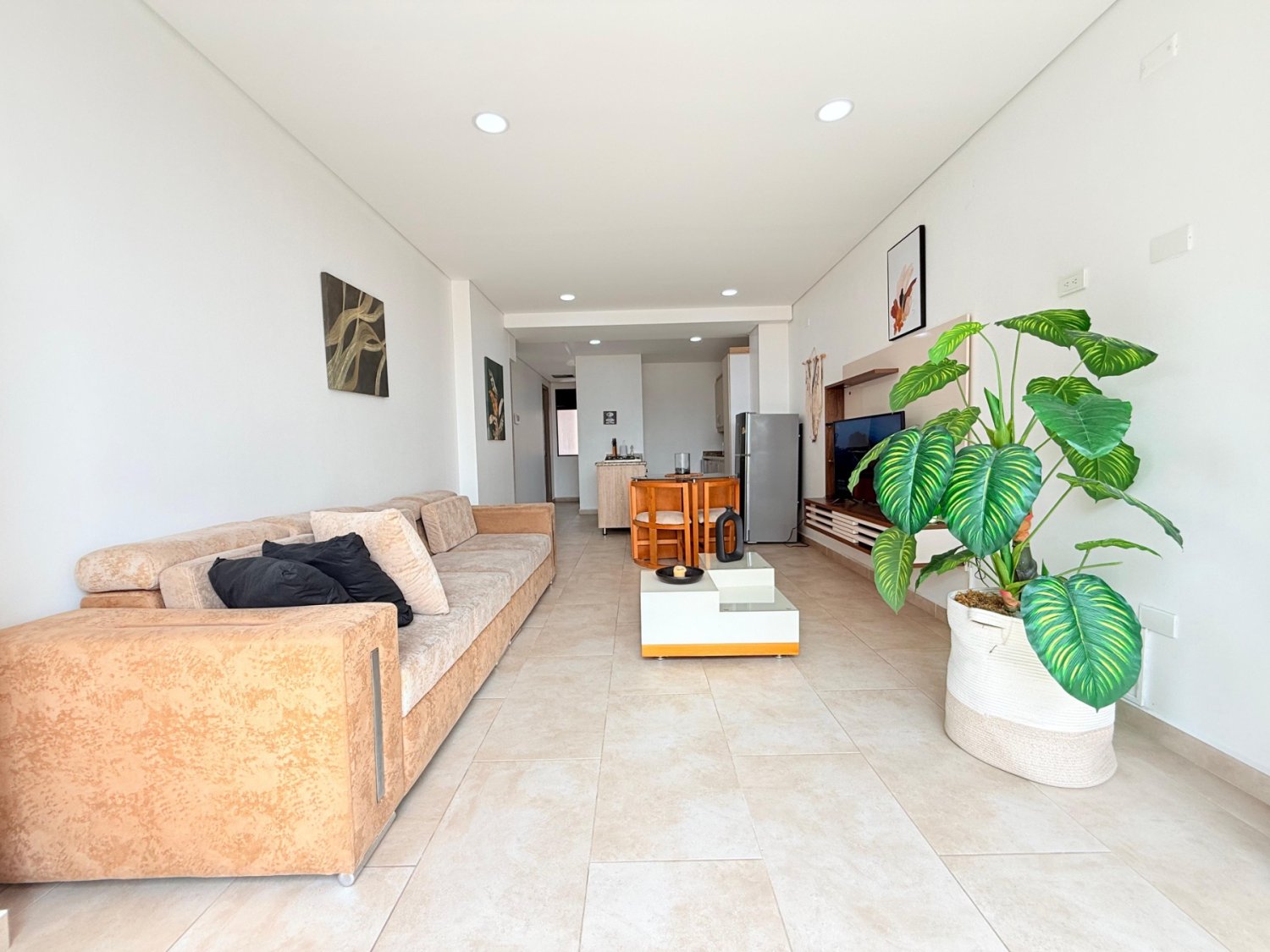 Luxury Furnished Apartment for Rent – Laureles