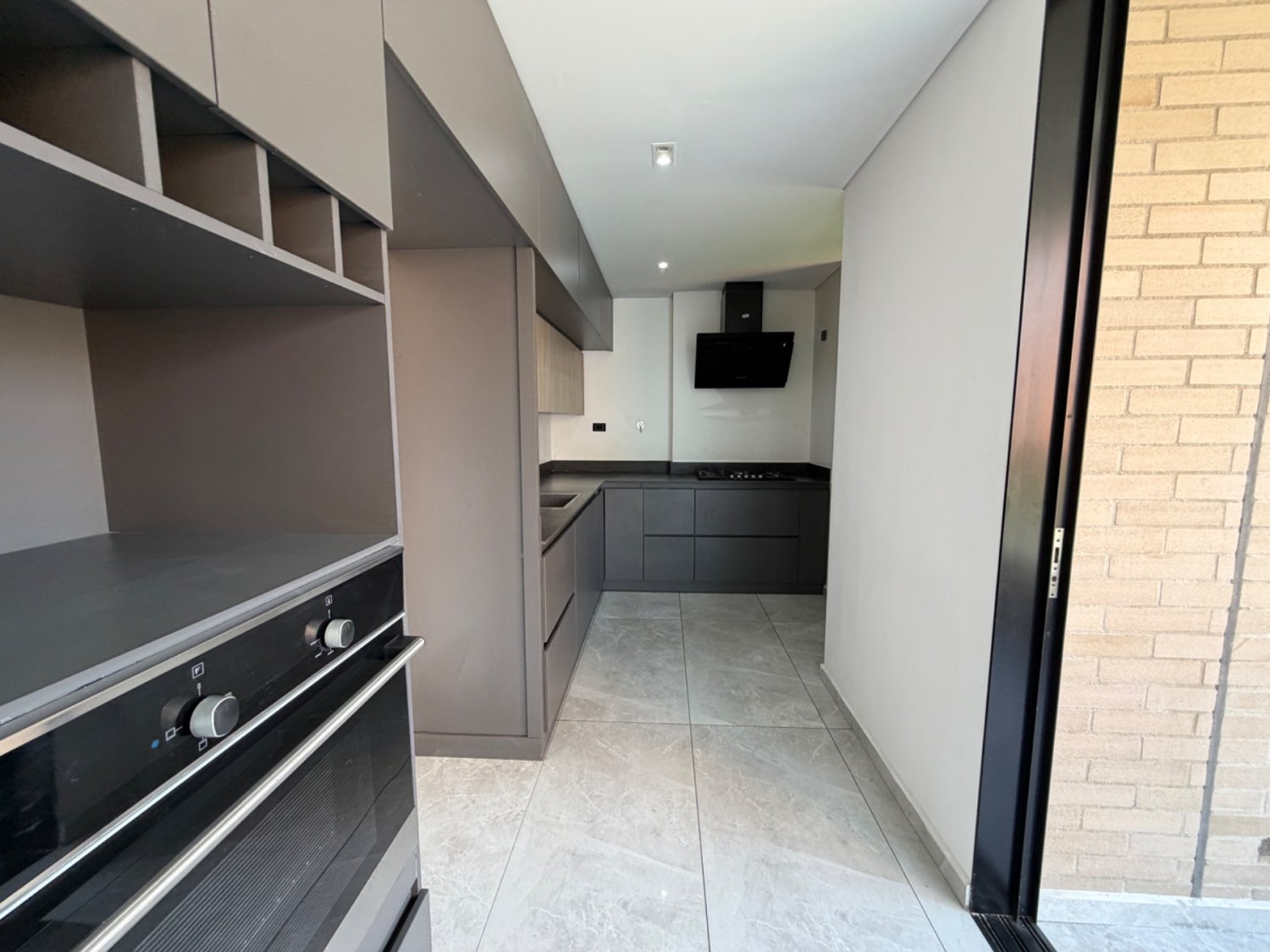 Moderno Apartamento en Laureles - Image 4