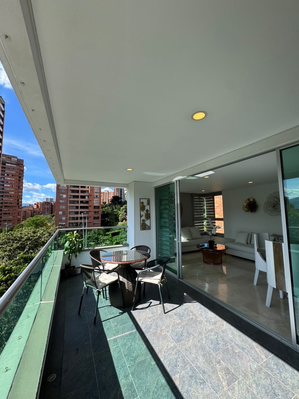 Apartamento completamente dotado en Renta en el sector de milla de oro  — 9