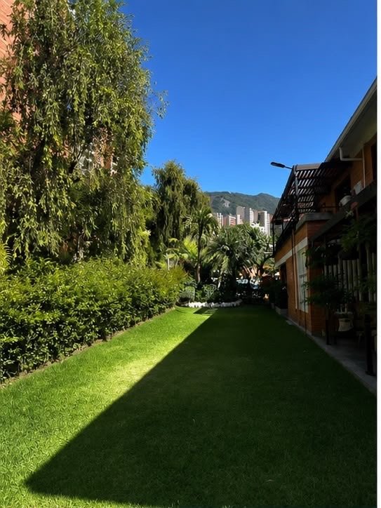 Exclusiva casa en Venta con amplias zonas verde  — 6