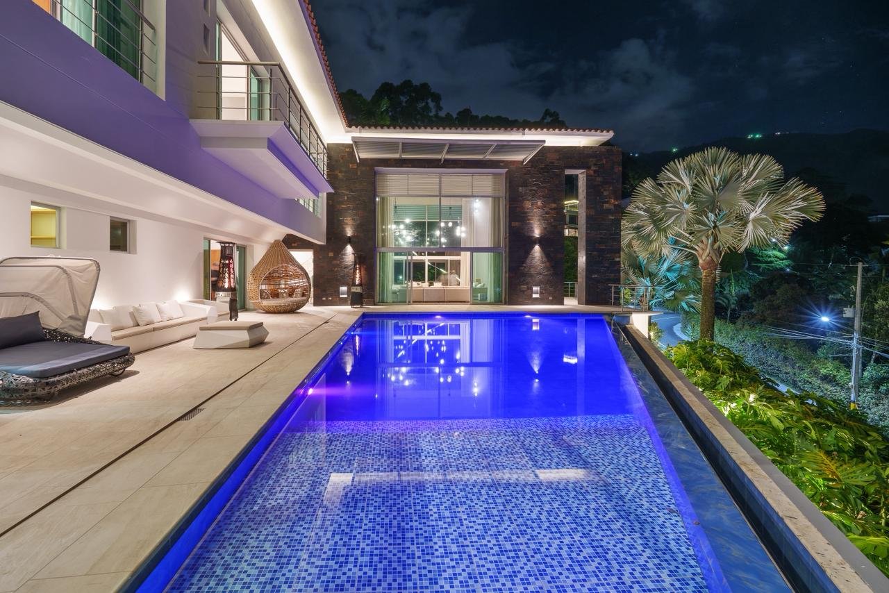 Luxury Mansion for Short-Term & Monthly Rental – El Poblado - 12