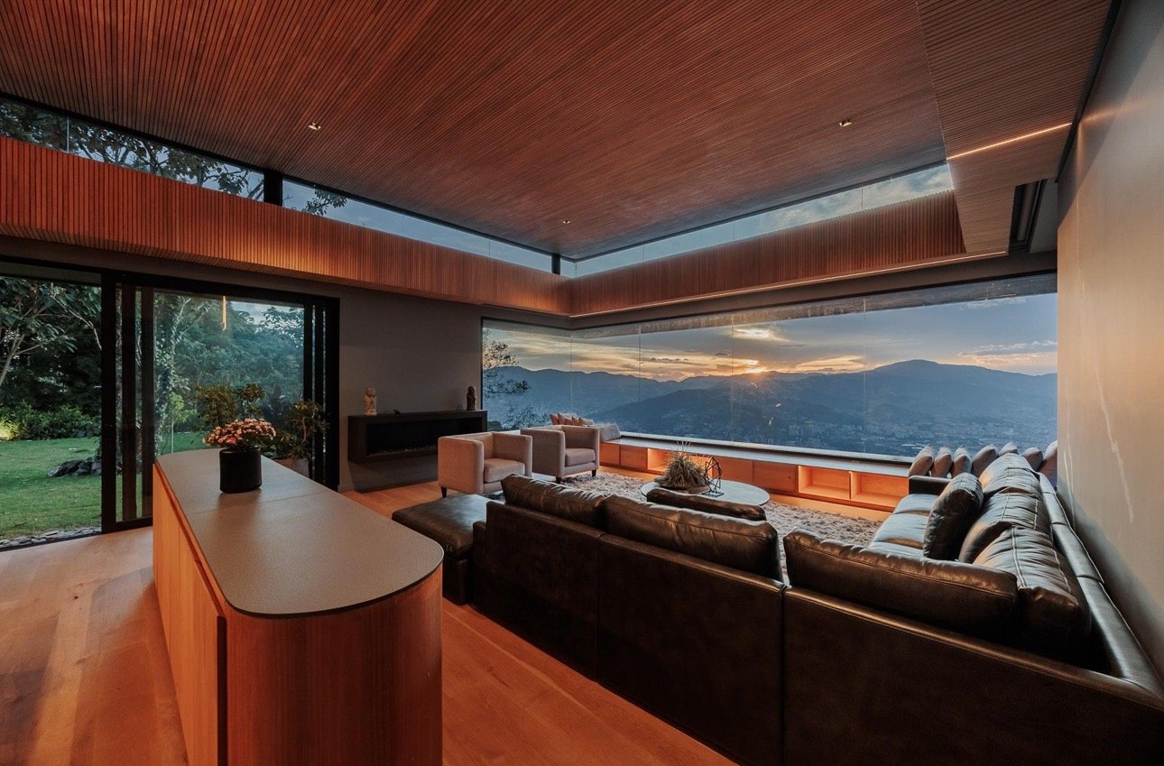 Exclusiva casa de lujo en Venta con la mejor Vista a la ciudad de Medellín  - 17