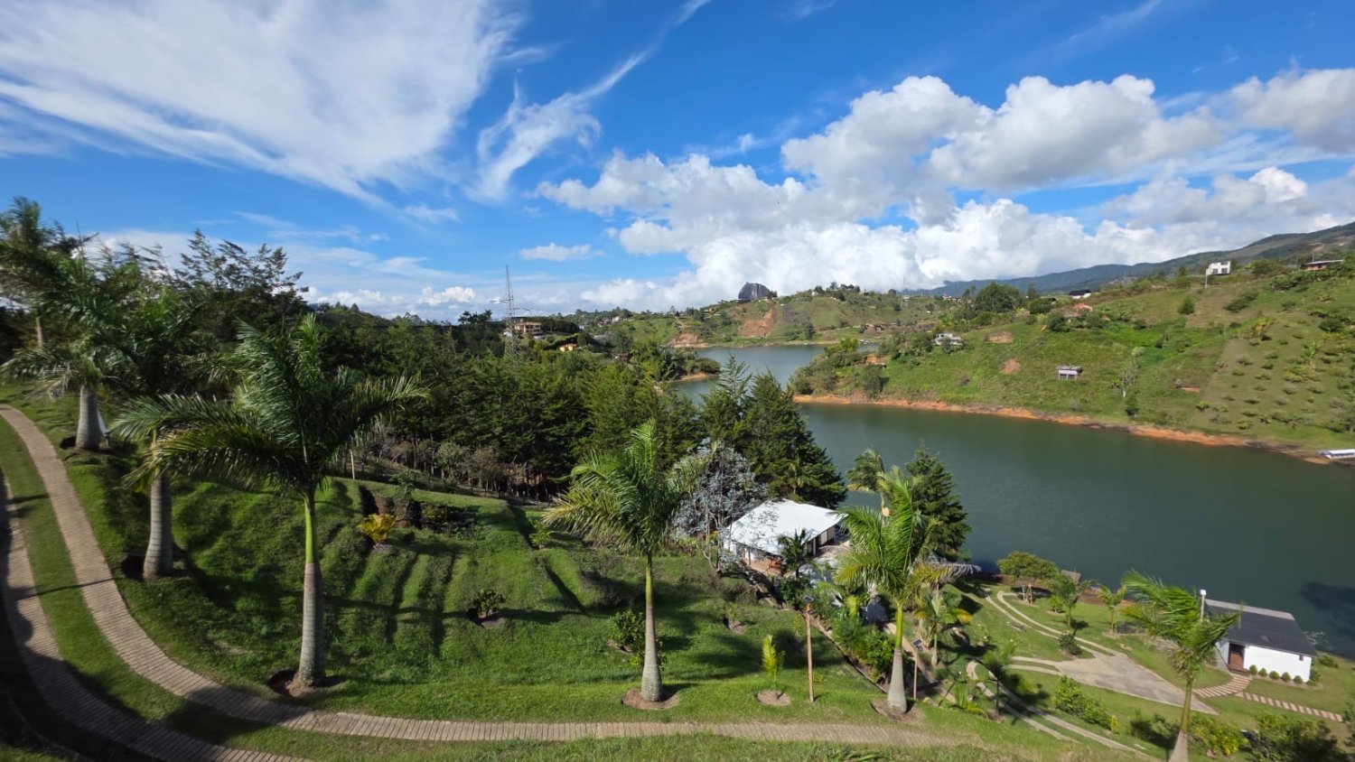 Gran glamping en venta en Guatape  — 3