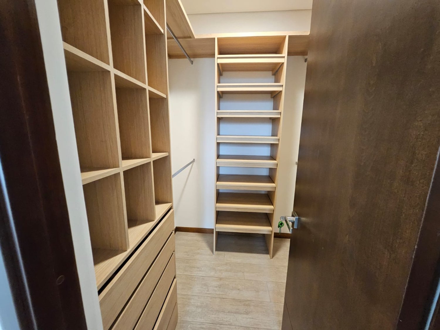 gran apartamento en Renta y Venta en el poblado  - Image 20