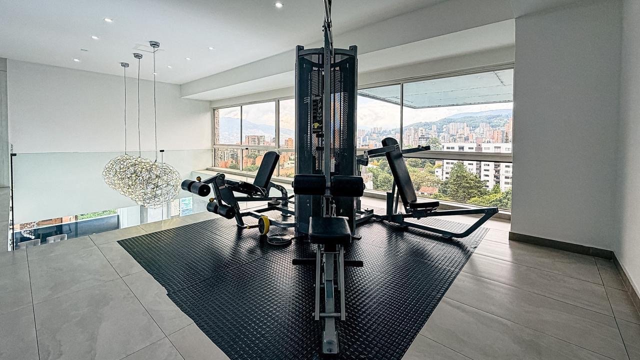 Exclusivo Penthouse en Loma Los Gonzales - Image 17