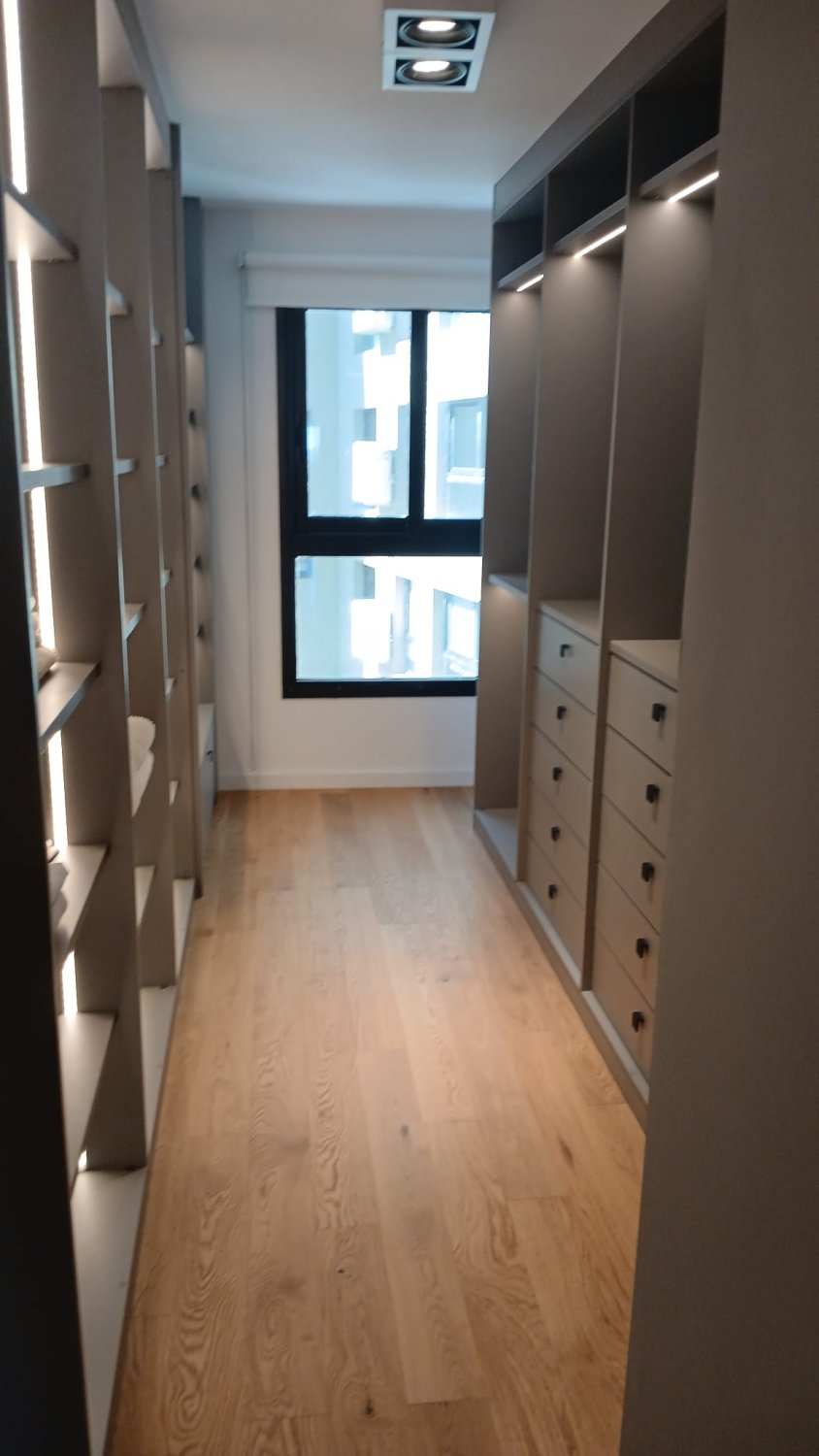 Exclusivo Apartamento Frente al Mar en Malvín - Image 13