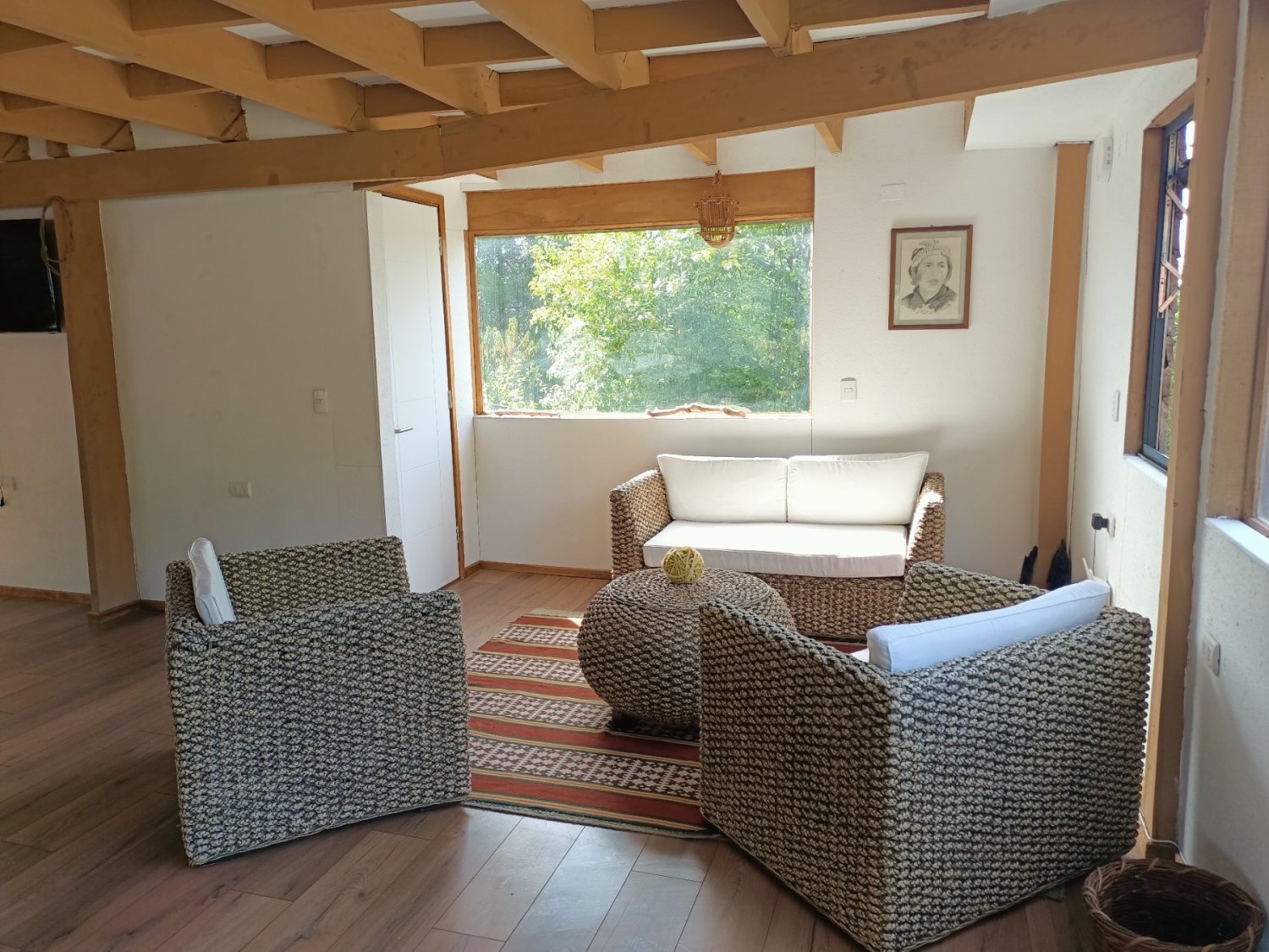 Propiedad comercial de tres pisos  - Image 5