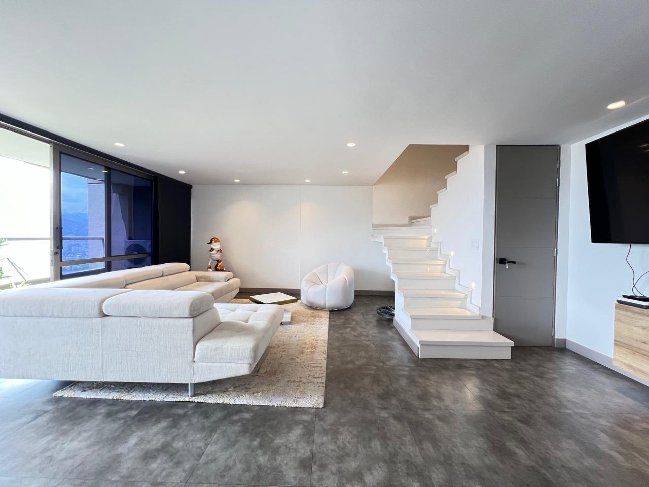 Exclusivo Penthouse Disponible en Renta  - Image 2