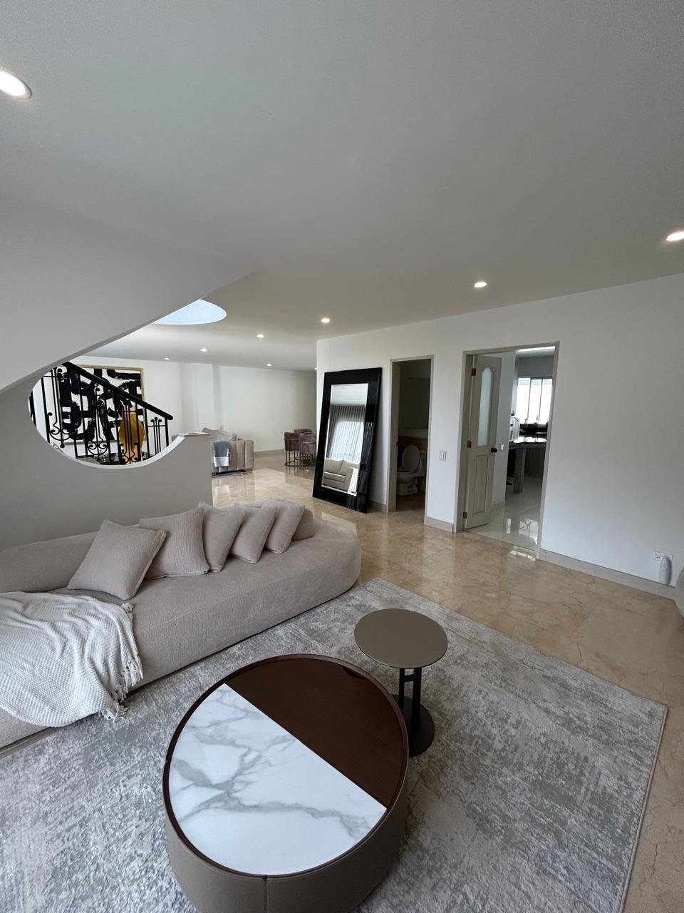 Se renta exclusiva casa en San Lucas pobladon - Image 4